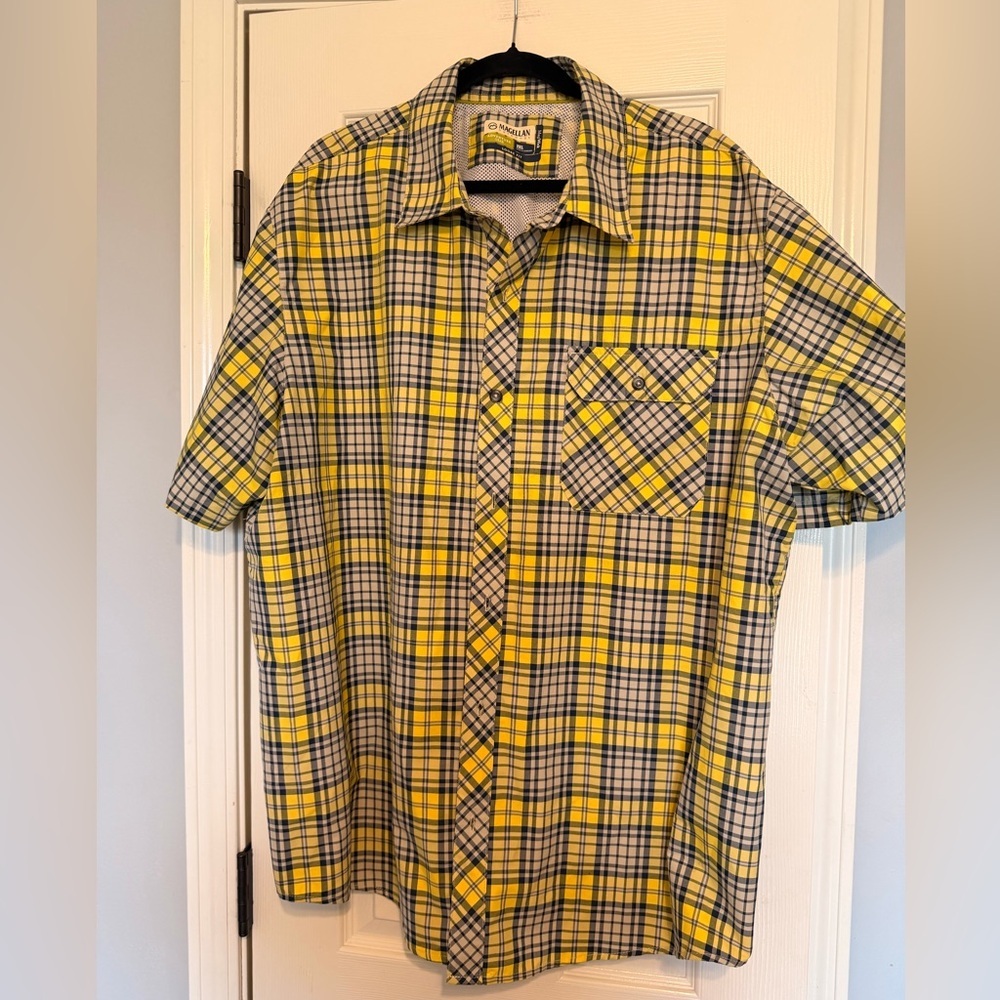 Magellan Outdoors Yellow and Black Plaid Short-Sleeve Button-Down Shirt