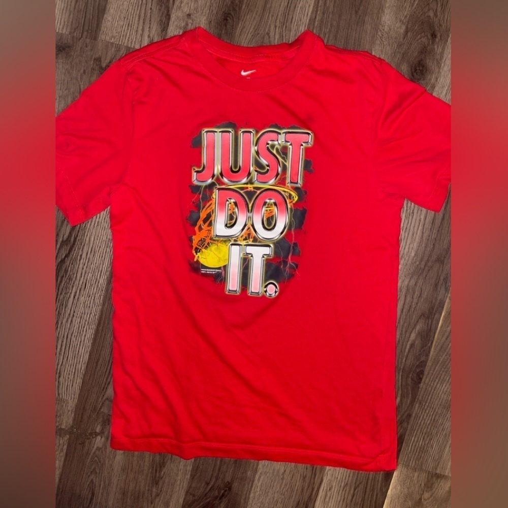 Nike Red Graphic Tee (NWOT)