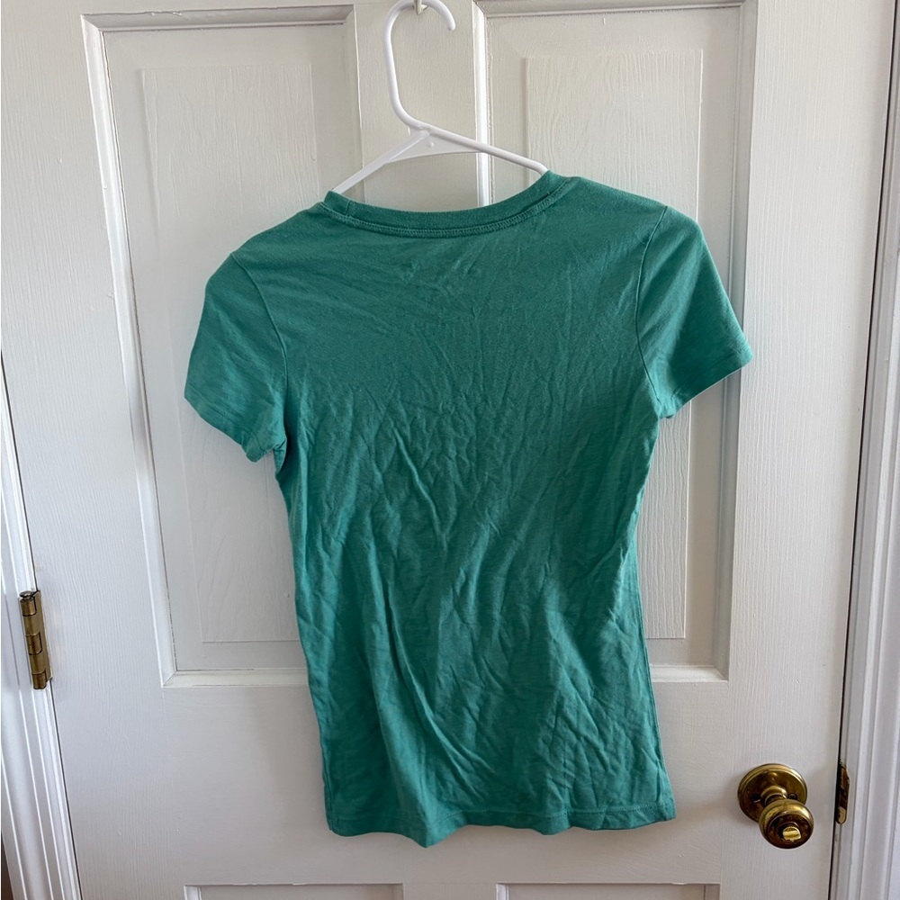 Aeropostale Green Floral Embroidered Tee - Picture 2 of 3