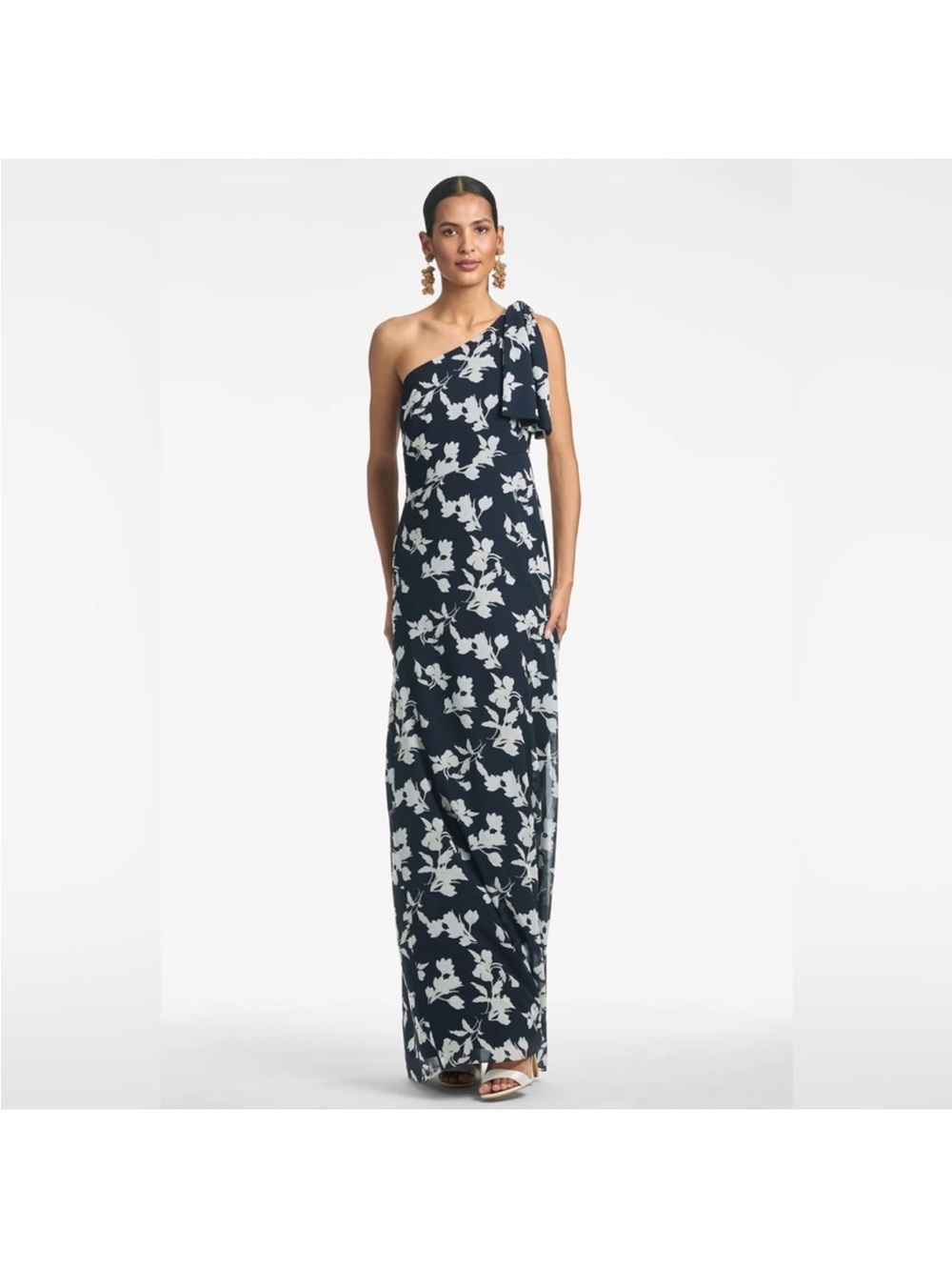Sachin & Babi Chelsea One Shoulder Navy Venetia Petal Size 6