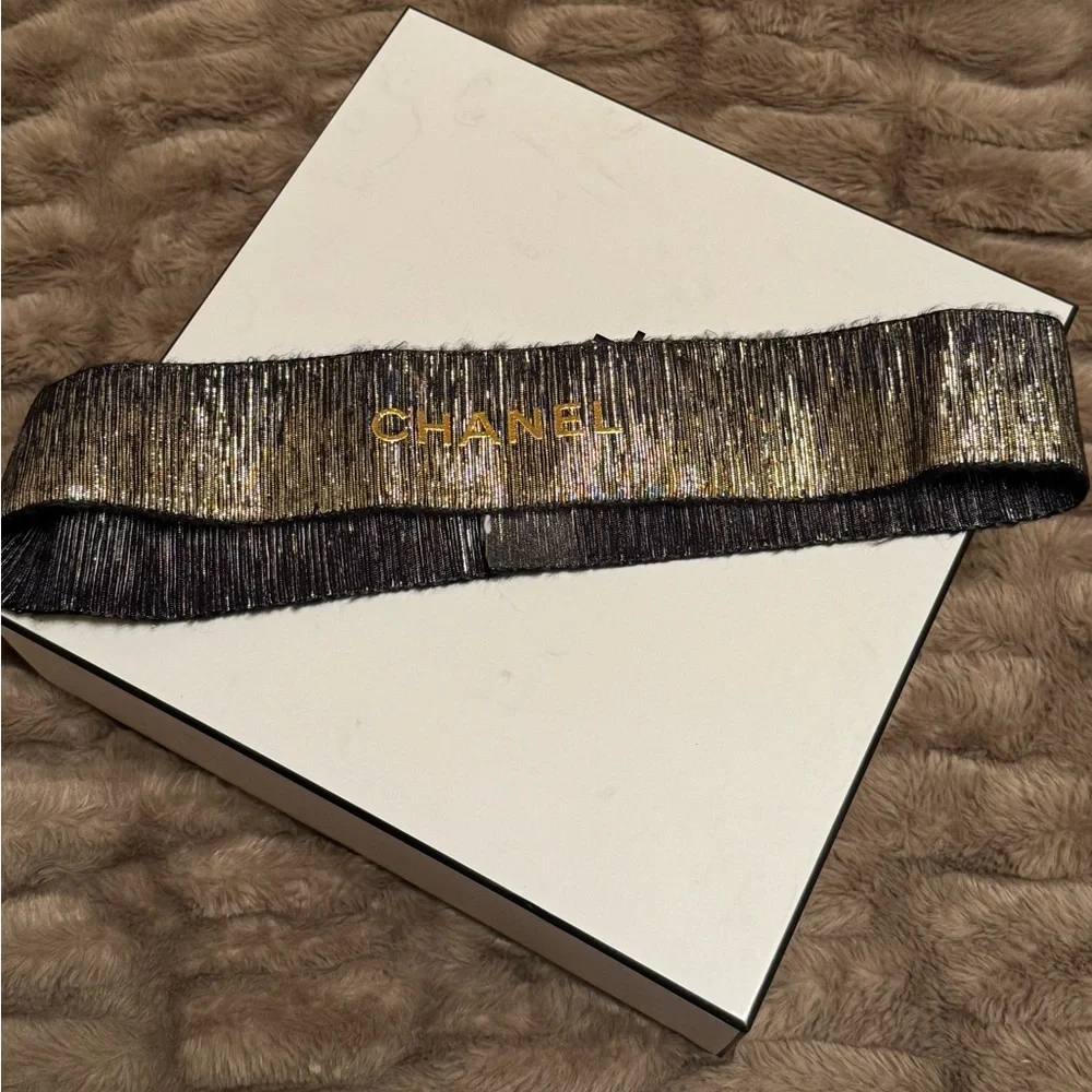 Chanel Black and Gold Ribbon - Picture 5 of 5