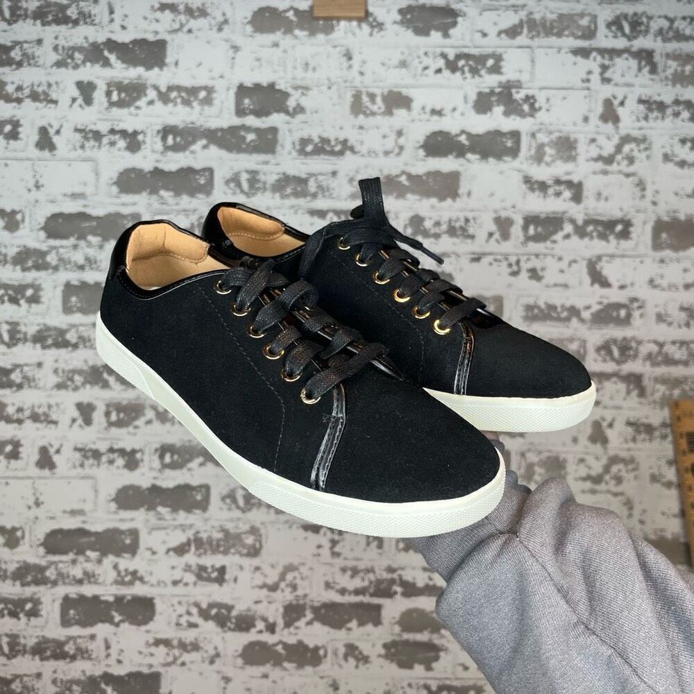 Vionic | women black suede lace up flats