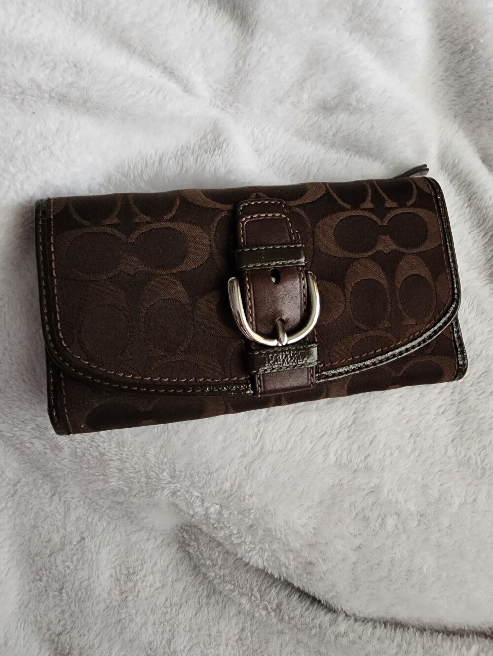 Coach Signature Soho Buckle Trifold Wallet Chocolate Brown