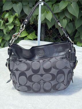 Vintage Coach Zoe Black Signature Jacquard Hobo EUC