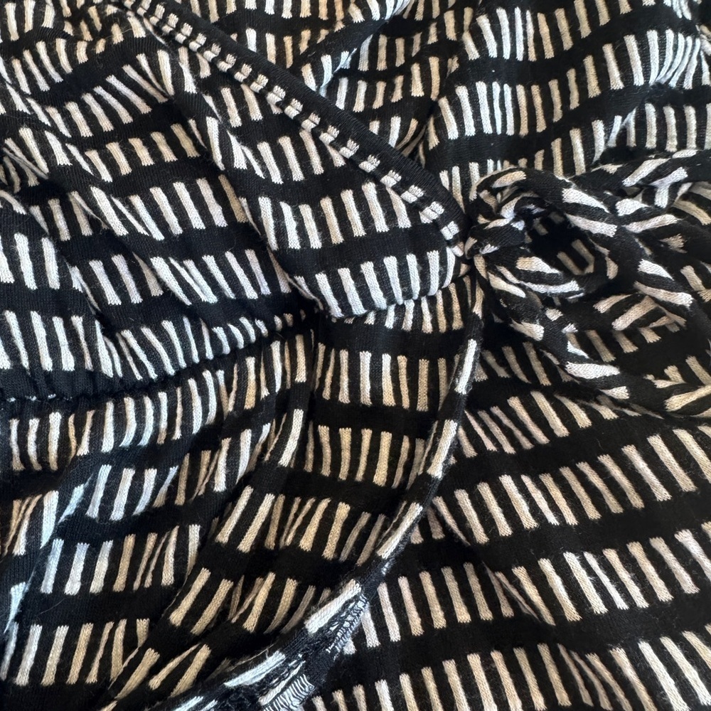 Caution To The Wind Black and White Striped wrap dress Sz L - Picture 8 of 9