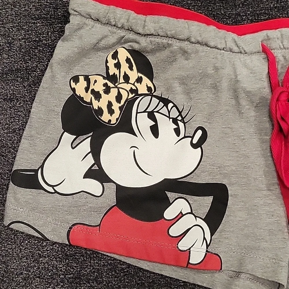 🔥DISNEY Mickey & Minnie shorts 15 - Picture 2 of 5