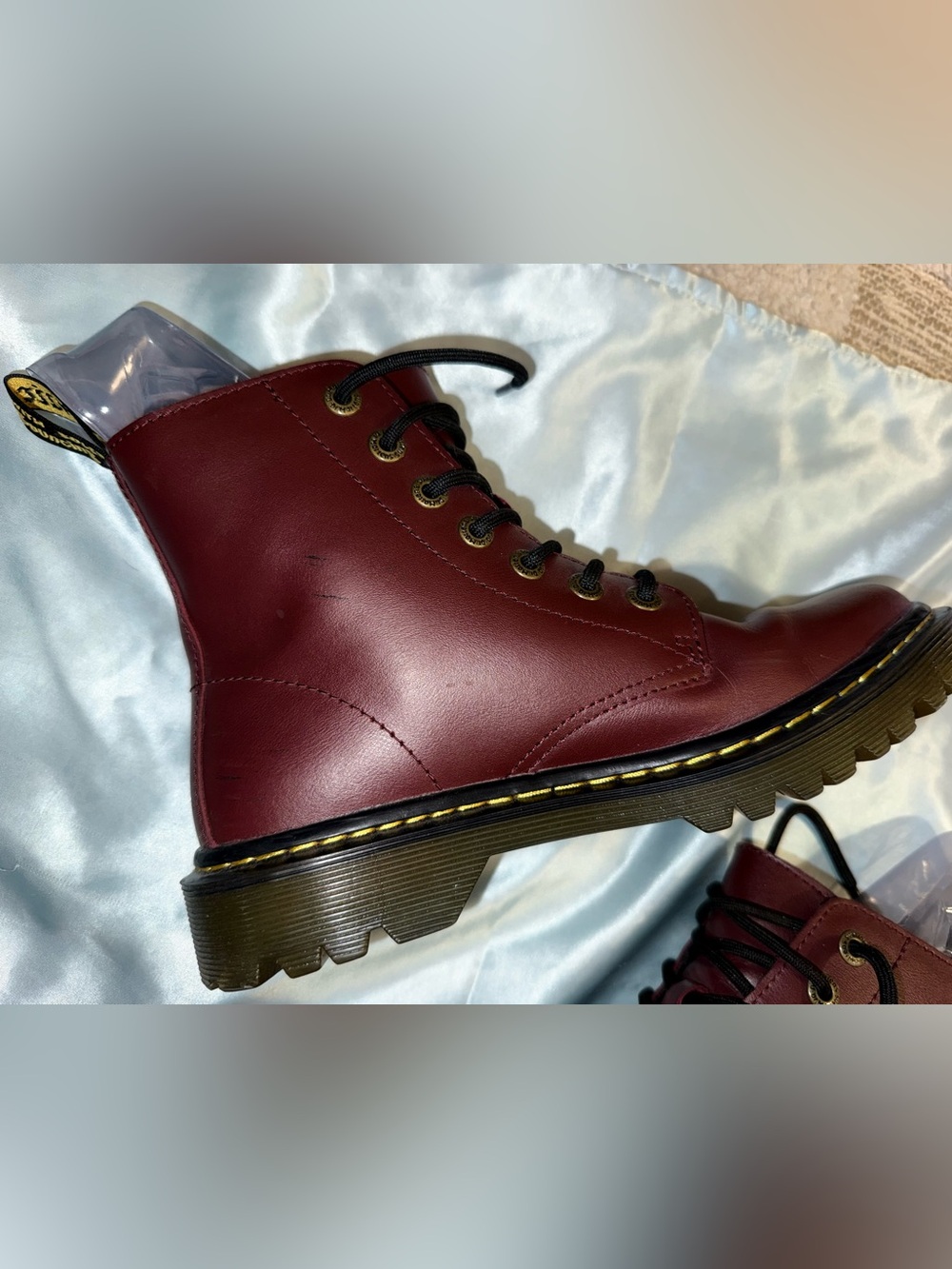 Red Luana Dr Martens - Picture 5 of 10