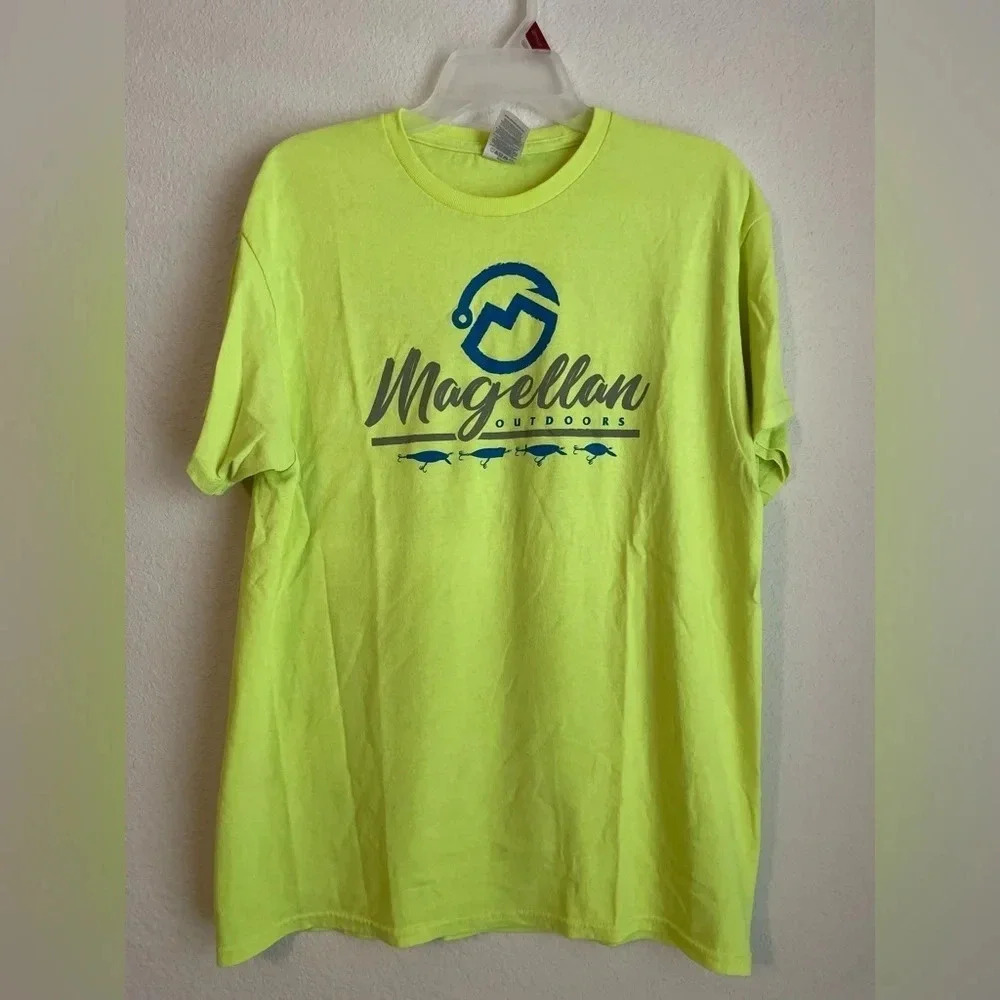 Magellan Outdoors men’s short sleeve green bright logo shirt size L