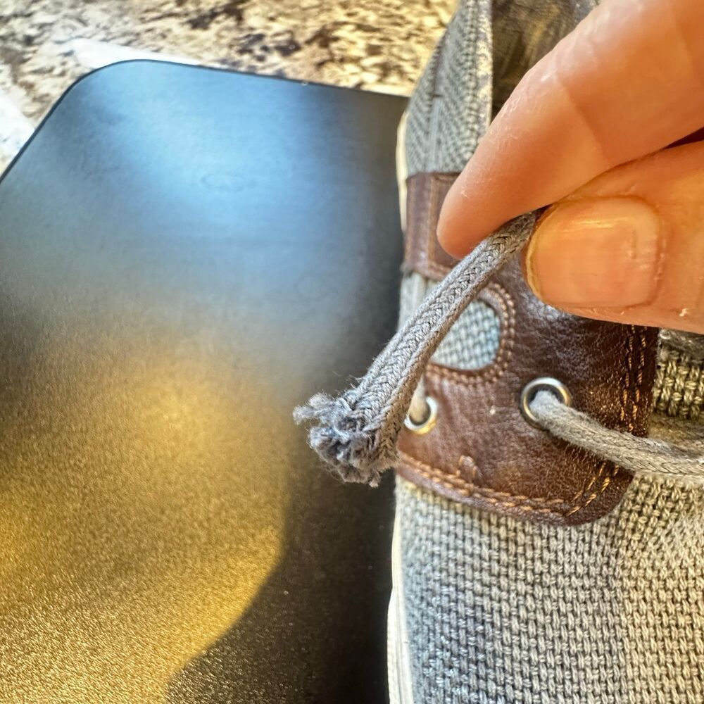 Tommy Bahama Sneakers Men's 10 - Picture 11 of 12