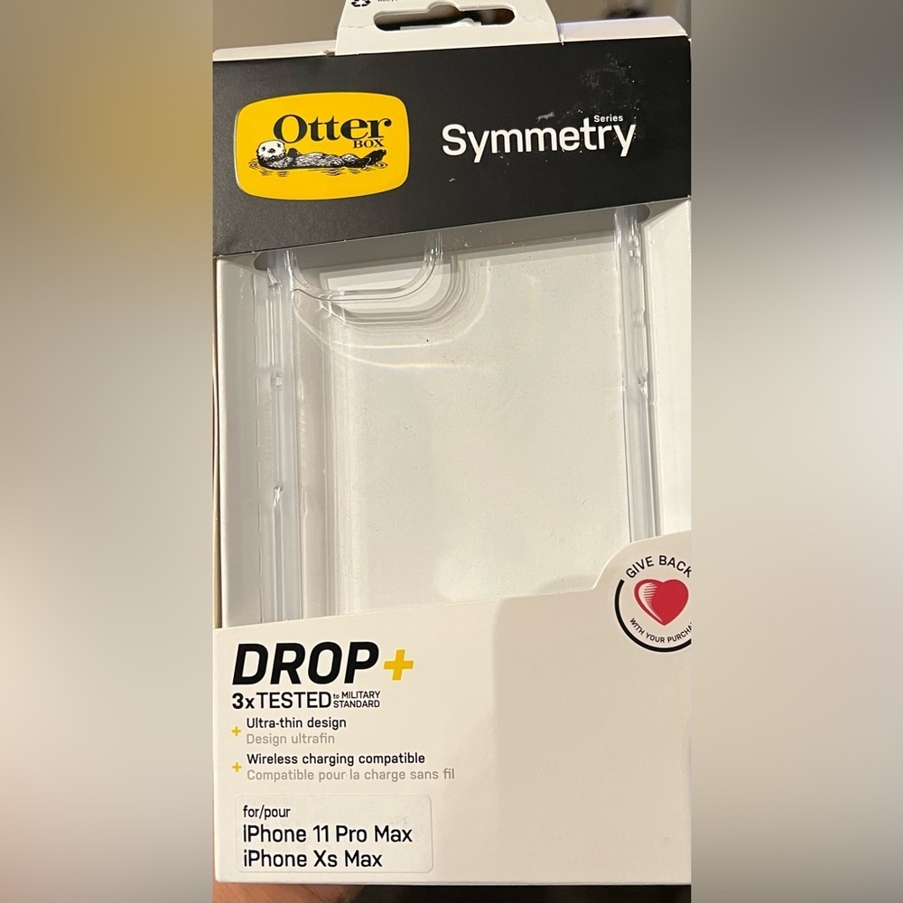 OtterBox Apple iPhone 11/XR Symmetry Phone‎ case - Picture 2 of 3