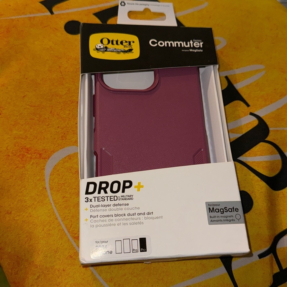 OtterBox - Commuter Series‎ Hard Shell for Apple iPhone 2024