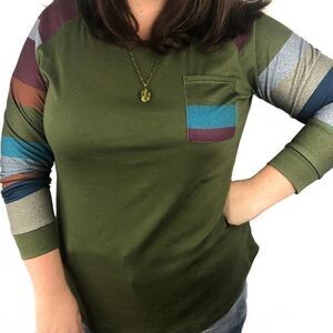 ‎154 Green Striped sleeve pocket tee