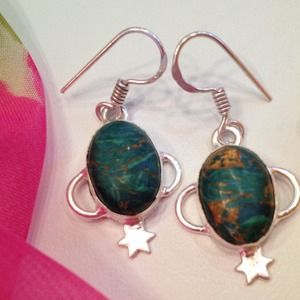 💚💚Green Copper Turquoise Dangle Earrings