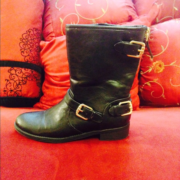 💕☀️⤵️👢UNI Boots.