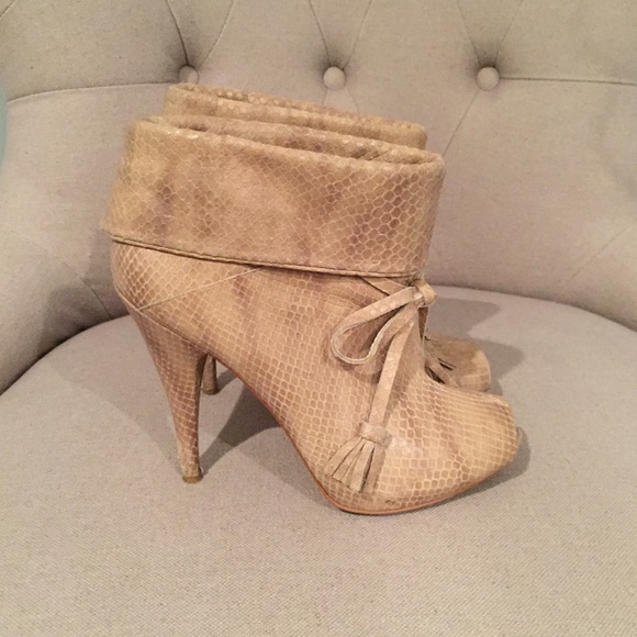 💥Rachel Rachel Roy 'Everet' Open booties