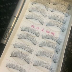 10 False Eyelashes + Mascara