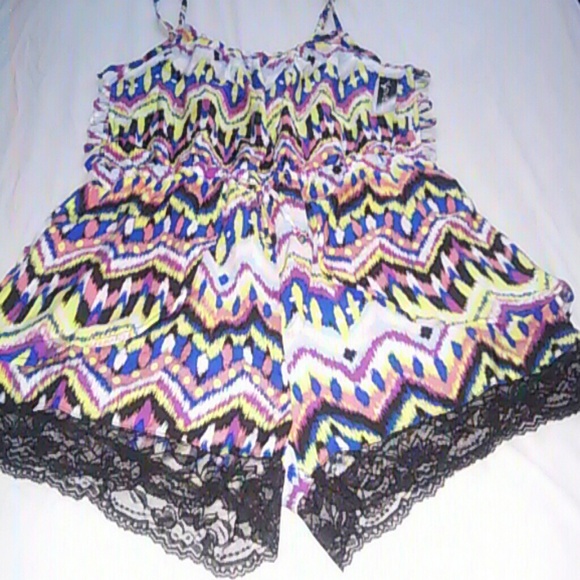 SALE!🎈Multi color lace trim romper