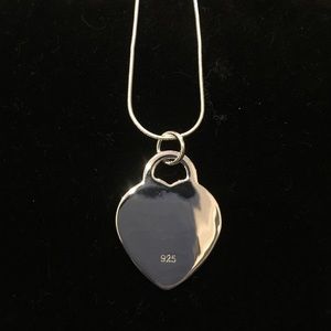 Heart charm necklace