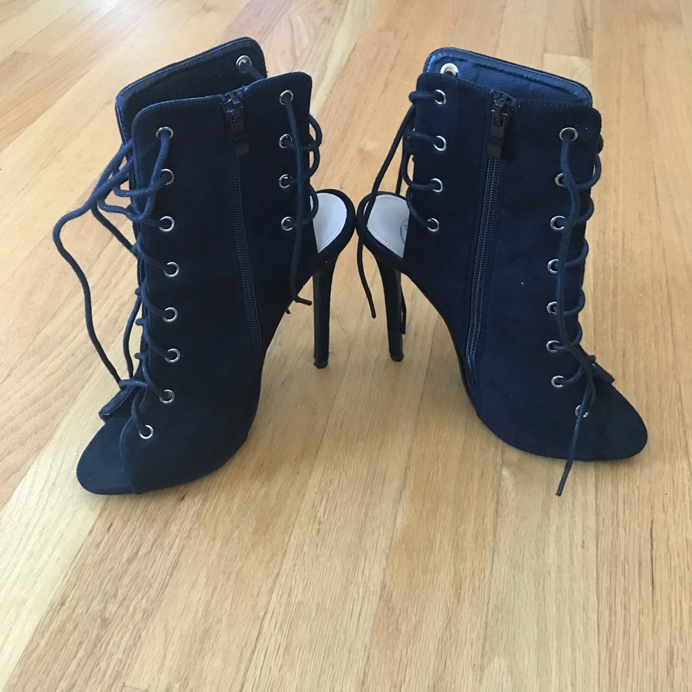 Women’s heels - Picture 2 of 5