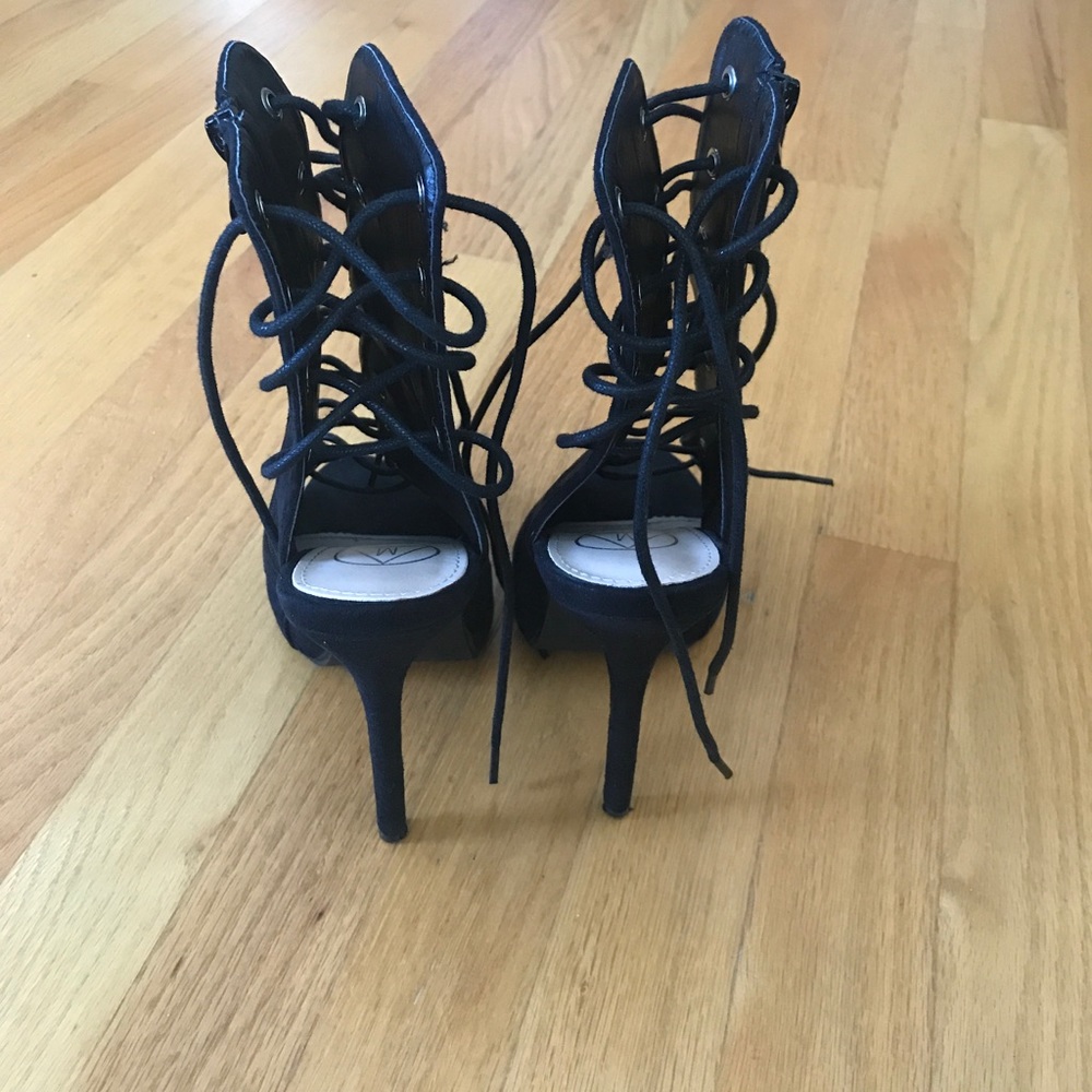 Women’s heels - Picture 3 of 5
